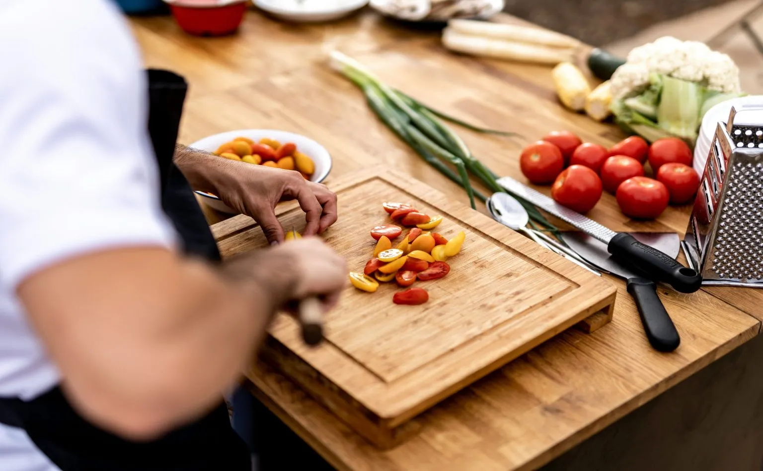 Private Chef vs Catering Service Which Is Right for Your Event