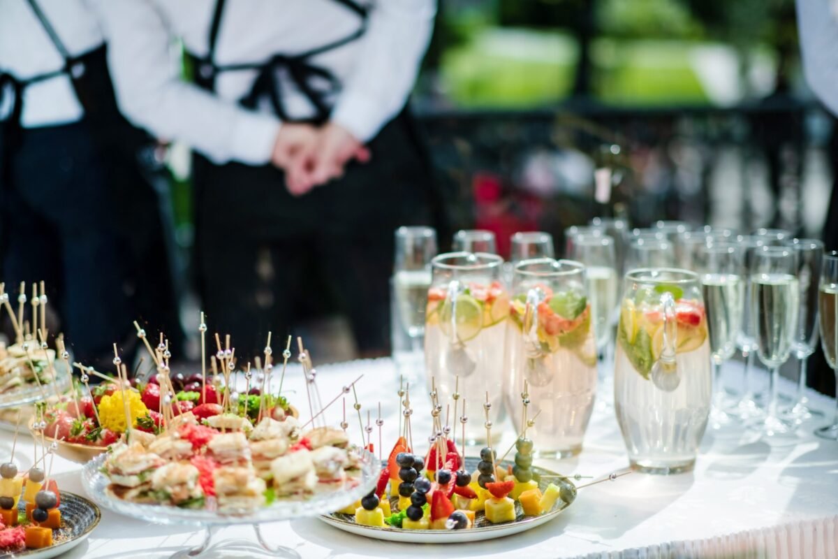 How to Choose the Best Luxury Catering Company in UAE