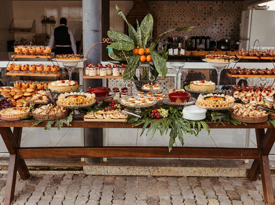 How Luxury Catering Elevates Corporate Events and Business Gatherings